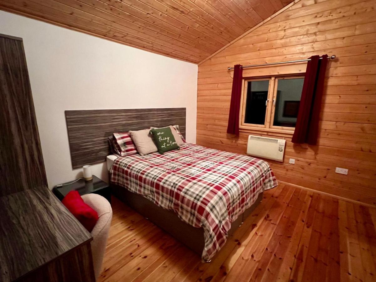Tufty Lodge, Lake Pochard Lodge 9 South Cerney Zewnętrze zdjęcie