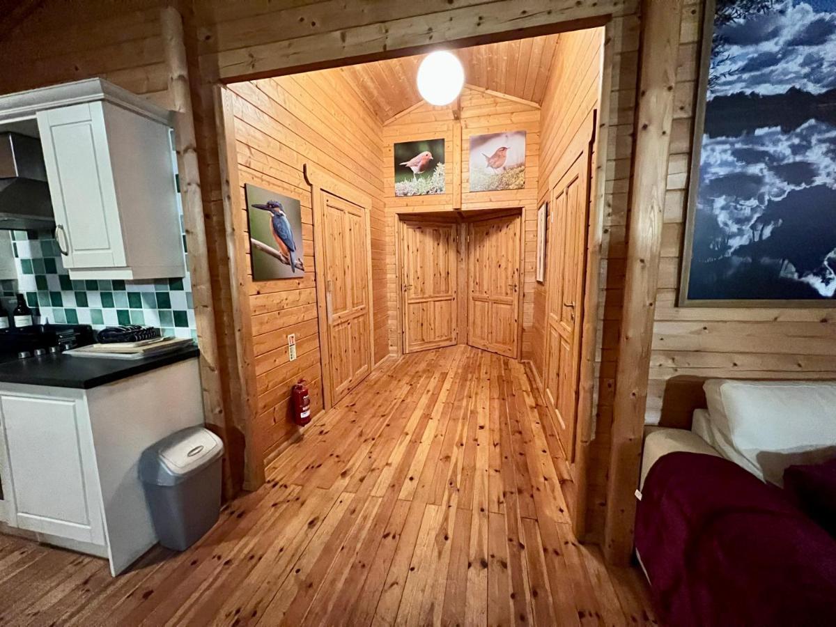 Tufty Lodge, Lake Pochard Lodge 9 South Cerney Zewnętrze zdjęcie